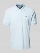 Lacoste Classic Fit Poloshirt mit Label-Badge in Hellblau, Größe L