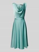 Vera Mont Cocktailkleid mit Wasserfall-Ausschnitt in Mint, Größe 40