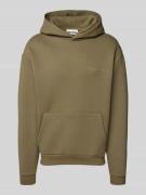 REVIEW Hoodie mit Label-Print in Oliv, Größe L