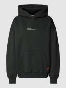 Pegador Oversized Hoodie mit Känguru-Tasche Modell 'NAVISK' in Oliv, G...