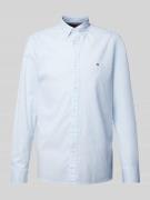Tommy Hilfiger Slim Fit Freizeithemd mit Button-Down-Kragen in Hellbla...