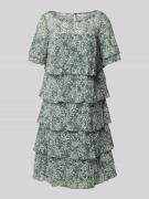 Vera Mont Knielanges Cocktailkleid im Stufen-Look in Gruen, Größe 42