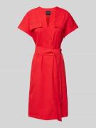 Marc Cain Knielanges Kleid mit Bindegürtel in Rot, Größe 38