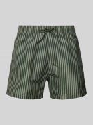 Emporio Armani Relaxed Fit Badeshorts mit Logo-Stitching in Oliv, Größ...