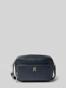Tommy Hilfiger Umhängetasche mit Logo-Applikation Modell 'JOY' in Dunk...