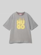 HUGO T-Shirt mit Runfdhalsausschnitt in Hellgrau, Größe 140