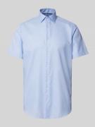 Christian Berg Men Regular Fit Business-Hemd mit Kentkragen in Bleu, G...