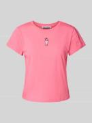 Review T-Shirt mit Motiv-Stitching in Pink, Größe L