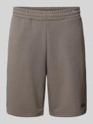 REVIEW Relaxed Fit Sweatshorts mit Label-Stitching in Dunkelgrau, Größ...