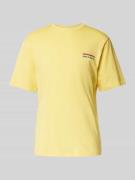 REVIEW T-Shirt mit Label-Print in Pastellgelb, Größe L