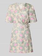 YAS Cocktailkleid in Wickel-Optik Modell 'PINJE' in Mint, Größe 36