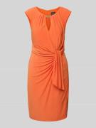 Adrianna Papell Knielanges Cocktailkleid mit Schlüsselloch-Ausschnitt ...