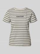 Guess Jeans Regular Fit T-Shirt mit Label-Stitching in Ecru, Größe L