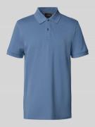 Christian Berg Men Regular Fit Poloshirt mit Logo-Stitching in Jeansbl...