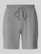 JOOP! Collection Sweatshorts mit elastischem Bund und Kordelzug in Mit...