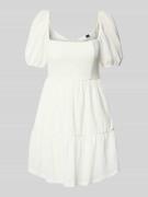 Gina Tricot Minikleid im Stufen-Look mit Karree-Ausschnitt in Ecru, Gr...