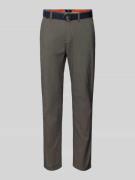 MCNEAL Slim Fit Hose mit Gürtel in Camel, Größe 102