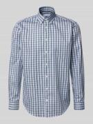 Christian Berg Men Regular Fit Freizeithemd mit Button-Down-Kragen in ...