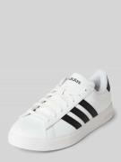 adidas Sportswear Sneaker mit Label-Print Modell 'GRAND COURT' in Weis...