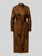 MM Tailliertes Hemdblusenkleid aus reiner Seide Modell 'JADI' in Cogna...