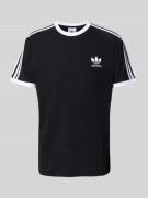 adidas Originals T-Shirt mit Label-Stitching und Rundhalsausschnitt in...