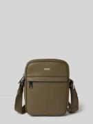 BOSS Umhängetasche aus echtem Leder in Oliv, Größe 1