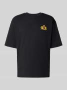 REVIEW T-Shirt mit Label-Patch in Black, Größe L