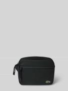 Lacoste Umhängetasche mit verdecktem Reißverschluss in Black, Größe 1