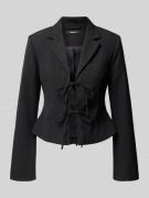 Gina Tricot Slim Fit Blazer mit Vorderseite zum Binden in Black, Größe...