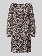 s.Oliver BLACK LABEL Loose Fit Plisseekleid mit Allover-Muster in Blac...