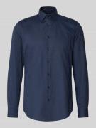 Jake*s Slim Fit Business-Hemd mit Knopfleiste in Marine, Größe 37/38