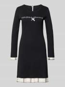LOUIS & LOUISA Nachthemd mit Statement-Stitching Modell 'Wohlfühl-Mome...