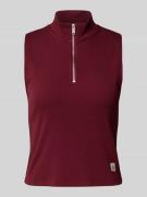 Calvin Klein Jeans Top mit Stehkragen und Reißverschluss in Bordeaux, ...