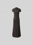 Self-Portrait Maxikleid mit Allover-Ziersteinbesatz in Mittelgrau, Grö...