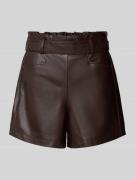 Zero Shorts in Leder-Optik mit Gürtel in Pflaume, Größe 42