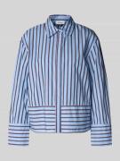 s.Oliver RED LABEL Boxy Fit Hemdbluse aus reiner Baumwolle in Hellblau...