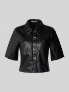 Christian Berg Woman Selection Cropped Hemdbluse in Leder-Optik in Bla...