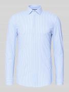 Jake*s Super Slim Fit Businesshemd mit Kentkragen in Bleu, Größe 35/36