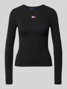 Tommy Jeans Slim Fit Langarmshirt aus Baumwoll-Mix in Black, Größe L