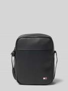 Tommy Hilfiger Umhängetasche in Lederoptik in BLACK, Größe 1