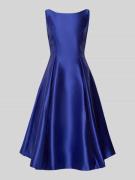 Adrianna Papell Cocktailkleid mit U-Boot-Ausschnitt in Royal, Größe 36
