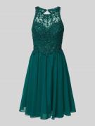 Laona Cocktailkleid mit floralen Stickereien und Ziersteinen in Bottle...
