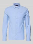Tommy Jeans Slim Fit Freizeithemd aus Oxford in Hellblau Melange, Größ...