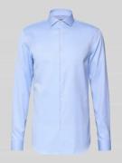 Jake*s Slim Fit Businesshemd mit extra langem Arm in Hellblau, Größe 4...