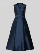 Adrianna Papell Cocktailkleid mit Reverskragen in Dunkelblau, Größe 36