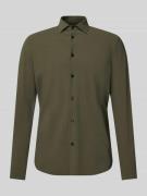 CRUNA Slim Fit Business-Hemd mit Knopfleiste in Oliv, Größe 52
