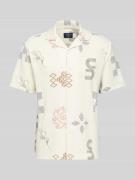 MCNEAL Slim Fit Freizeithemd mit Allover-Motiv-Stitching in Ecru, Größ...