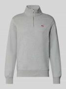 Levi's® Troyer mit Label-Patch und Troyer-Kragen in Hellgrau, Größe L