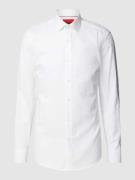 HUGO Slim Fit Business-Hemd mit Kentkragen Modell 'Kenno' in Weiss, Gr...