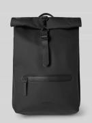 RAINS Rucksack mit Tragehenkel in Black, Größe 1